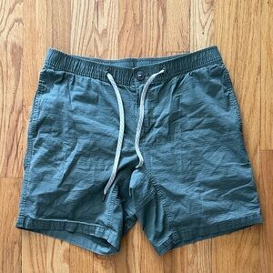 Vuori sz L Ripstop Olive Green Elastic Waist Shorts great condition